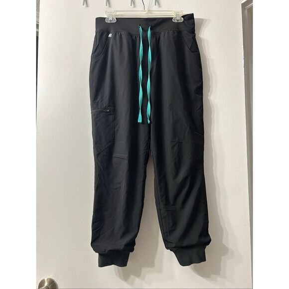 FIGS Zamora Lined Jogger Scrub Pants. Medium Petite. Black. - Picture 2 of 5